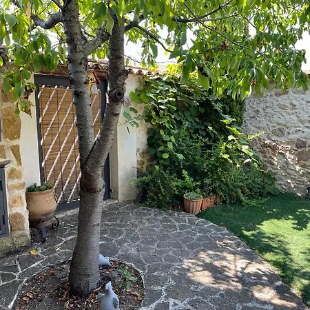 Casa Del Maestro * Paradinas