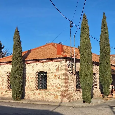 Casa Del Maestro * Paradinas