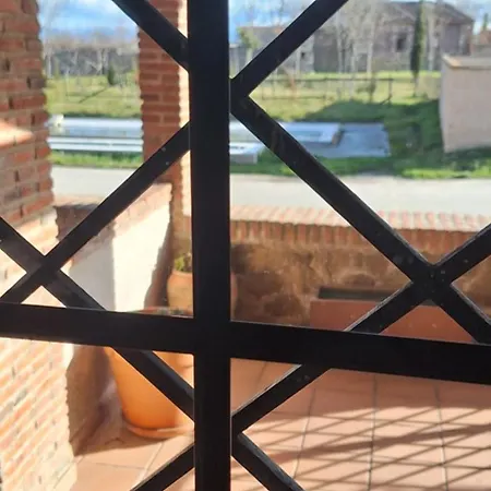 Casa Del Maestro * Paradinas