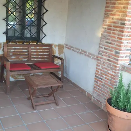 Casa Del Maestro * Paradinas