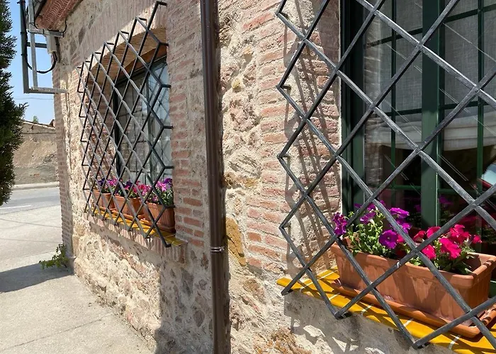 Casa Del Maestro Paradinas